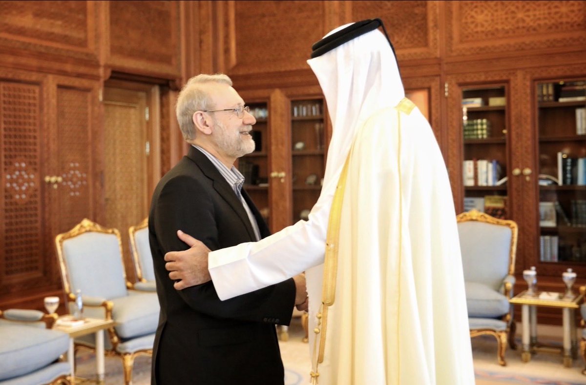 أمير قطر يناقش مع لاريجاني سبل تهدئة التوترات الإقليمية
