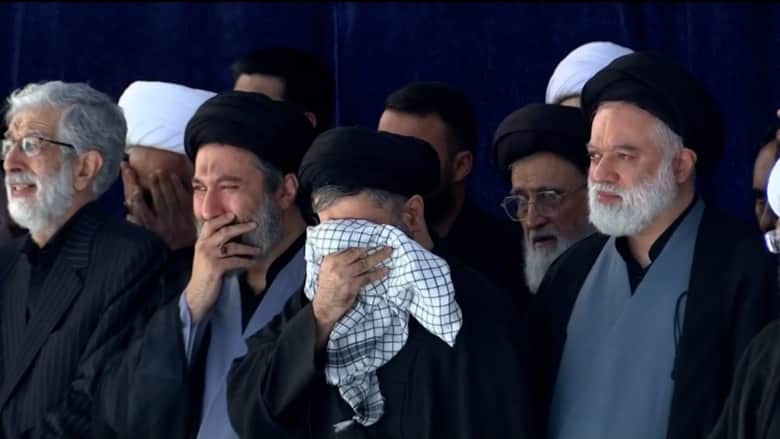 ظهور ثلاثة من أبناء خامنئي في جنازته وسط غياب مجتبى
