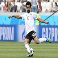 رسمياً: محمد صلاح ينافس ميسي ورونالدو وغريزمان على جائزة الكرة الذهبية