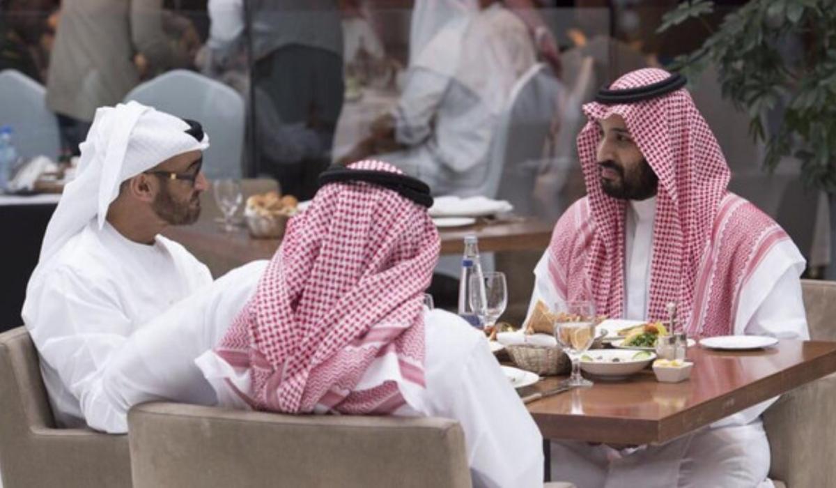 فورين بوليسي: محور خماسي جديد بقيادة السعودية يعيد تشكيل الإقليم بعيداً عن الإمارات