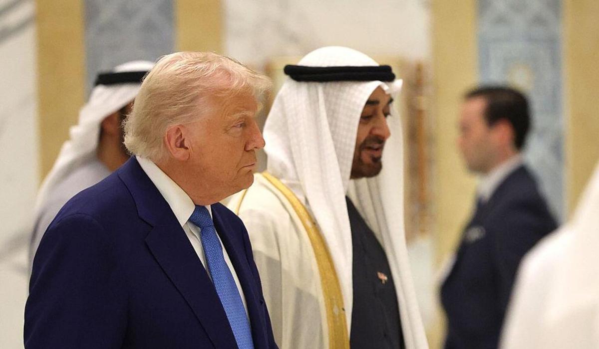 ترامب: نبحث تقديم دعم مالي واتفاق عملات مع الإمارات