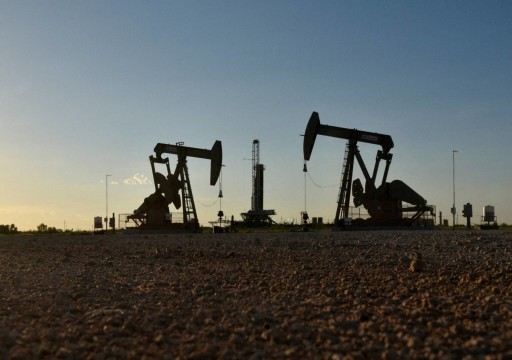 النفط يتراجع وسط تفوق المخاوف الاقتصادية على اضطرابات الإمدادات