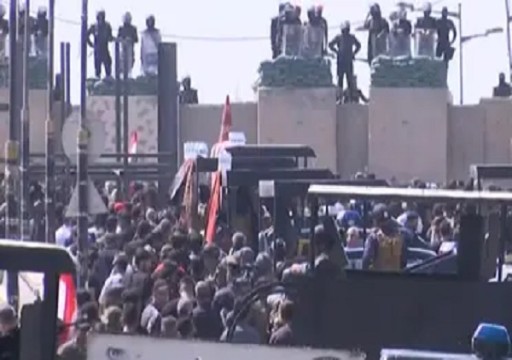 سقوط صواريخ على وسط بغداد لليوم الثاني في تصاعد للاضطرابات