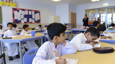 استمرار نظام التعليم عن بُعد في الإمارات حتى يوم الجمعة