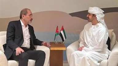 عبدالله بن زايد يبحث مع نظيره الأردني الهجمات الإيرانية وتداعياتها على المنطقة