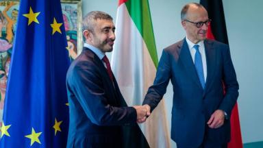عبدالله بن زايد والمستشار الألماني يبحثان تداعيات الهجمات على الإمارات وأمن الملاحة الدولية