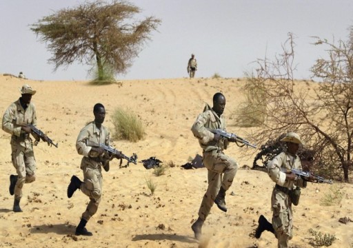 الجيش المالي يعلن مقتل 14 جنديا إثر اشتباكات مع عناصر من القاعدة