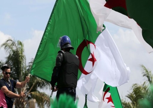 الجزائر تتهم المغرب بقصف شاحنات قرب الحدود الموريتانية