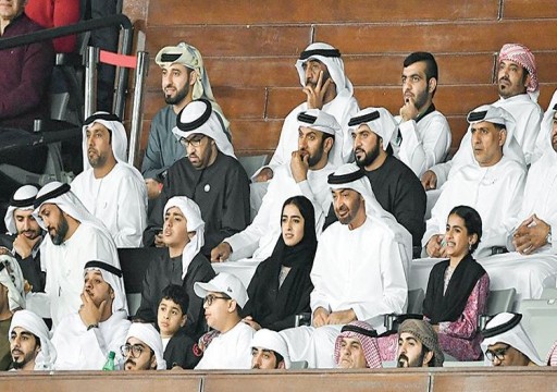 محمد بن زايد يشهد مباراة المنتخب الوطني وقيرغيزستان (صور)