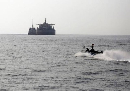 بريطانيا ترسل سفينة حربية إلى البحر الأحمر مع استمرار هجمات الحوثيين