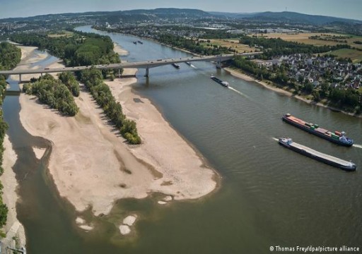 بسبب الجفاف.. انخفاض مياه نهر الراين في ألمانيا وسط تحذيرات من تداعيات كارثية (صور)