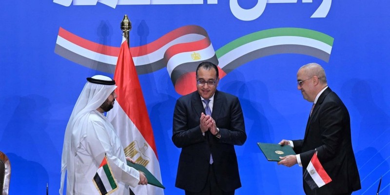 مصر تعلن تسلّم خمسة مليارات دولار جديدة من "صفقة رأس الحكمة" مع الإمارات