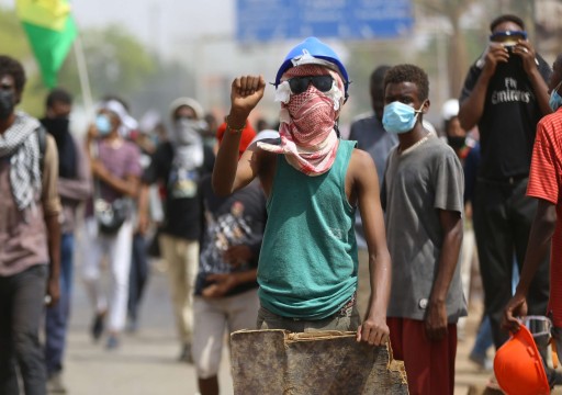 مقتل خمسة متظاهرين أثناء احتجاجات حاشدة مناهضة للانقلاب العسكري في السودان