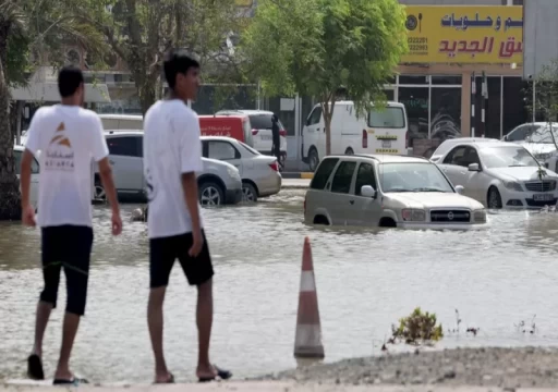 مواطنون يشتكون من استغلال شركات تنظيف المساكن وأصحاب "الكرين" لنقل المركبات بالفجيرة