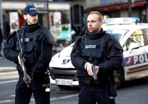باريس.. مقتل ثلاثة أشخاص وإصابة أربعة آخرين واعتقال مشتبه به