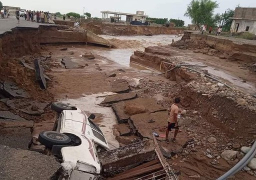 وفاة 33 وفقدان العشرات جراء سيول وانجرافات غربي اليمن