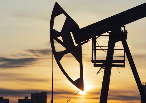 النفط يهبط وسط مخاوف من تراجع الطلب وتباطؤ الاقتصاد الأمريكي