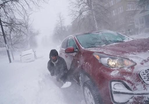 ارتفاع قتلى العاصفة الثلجية في الولايات المتحدة إلى 22 شخصا