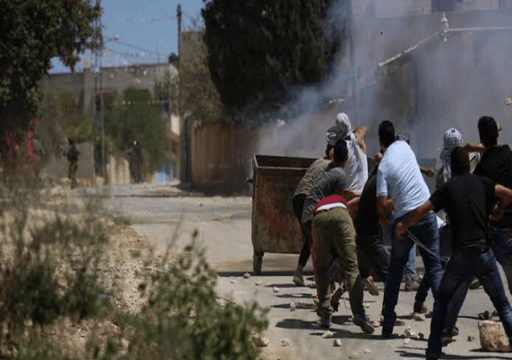 إصابة خطيرة لشاب فلسطيني برصاص الاحتلال واعتقال 16 آخرين في الضفة الغربية