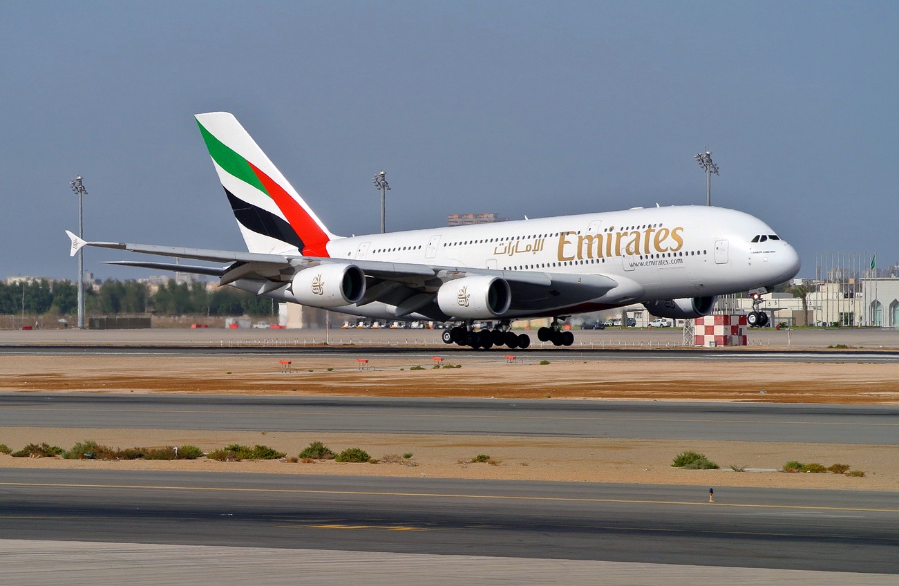 طيران الإمارات يرفض اعتذار"دلتا إيرلاينز"  