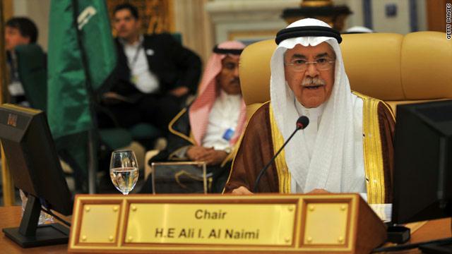 وزير النفط السعودي: إشاعات المؤامرة بخصوص أسعار النفط خبيثة
