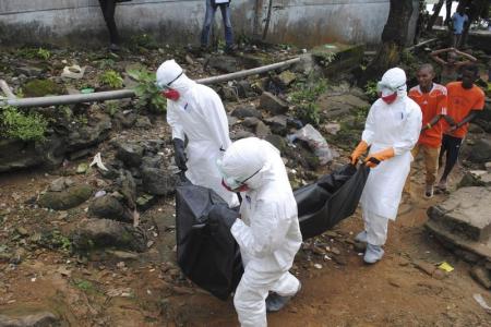 عدد وفيات "الإيبولا" يتجاوز 2400 في غرب أفريقيا