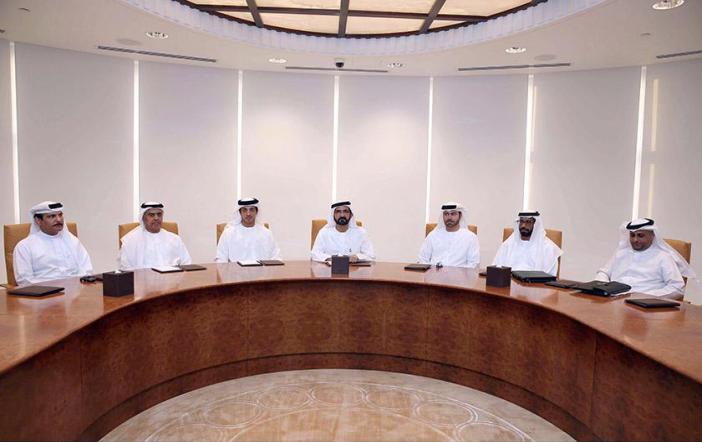 فريق عمل وكالة الإمارات للفضاء يستعرض خطة العمل المقبلة
