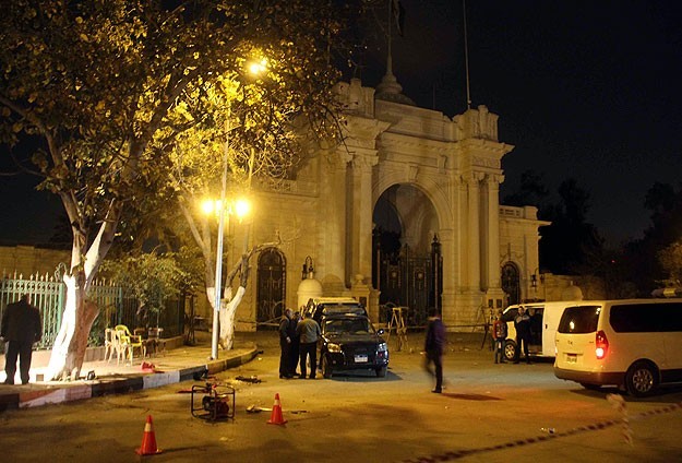 مقتل شخصين وإصابة آخرين في انفجار قنبلة بالإسكندرية