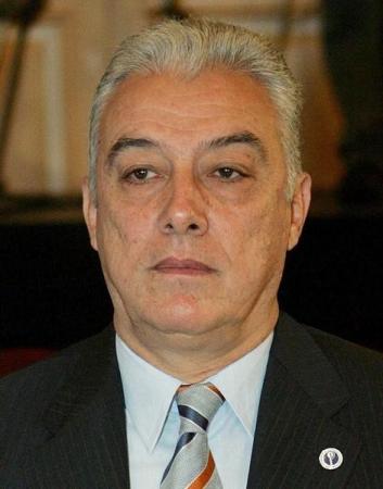 القضاء المصري يبرئ وزير سابق بتهمة بيع غاز لإسرائيل