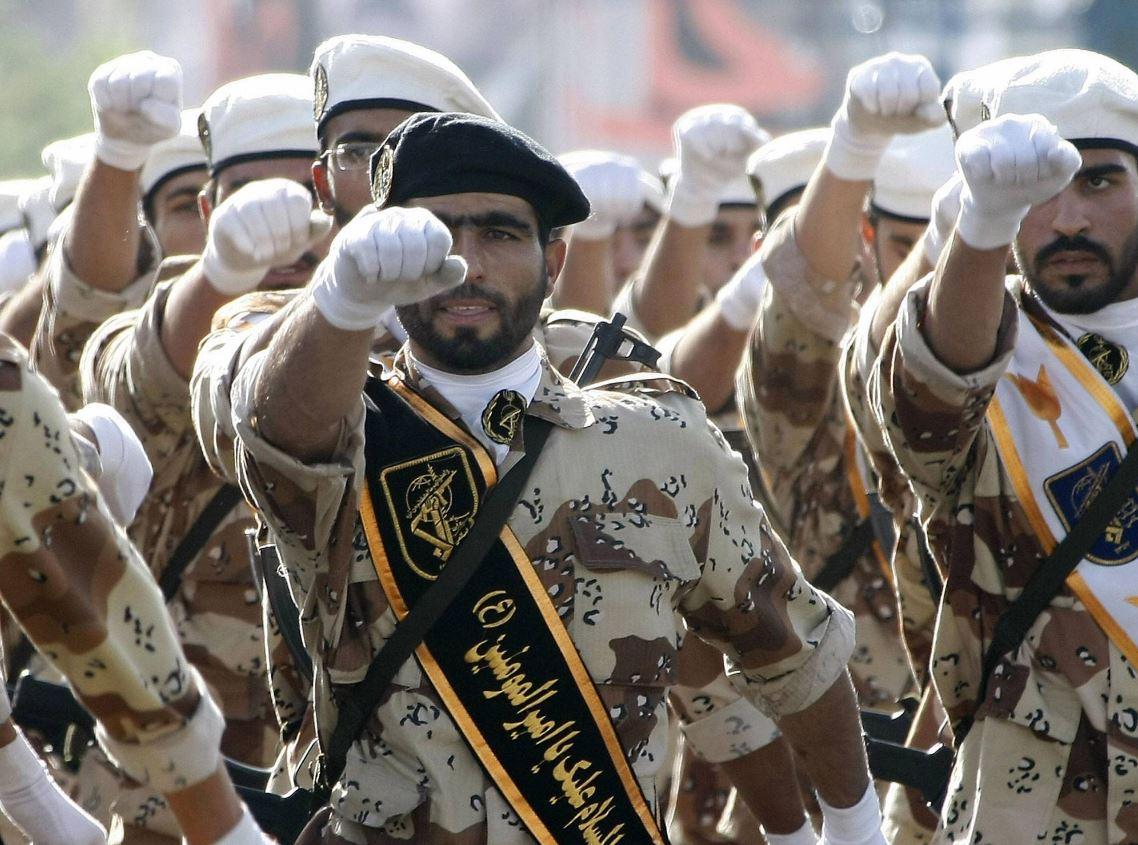 إيران تعترف بدخول 5 ألوية عسكرية وطائرات 40كم بالعراق