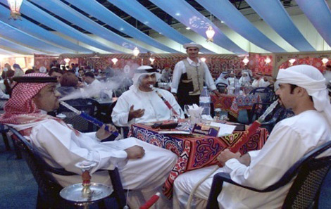 ربع مليون درهم مخالفات المقاهي في دبي خلال فترة العيد