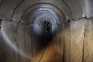 مزاعم إسرائيلية: إيران مولت حماس لحفر الأنفاق وترميمها