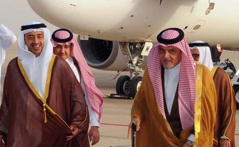 عبدالله بن زايد يلتقي سعود الفيصل في جده