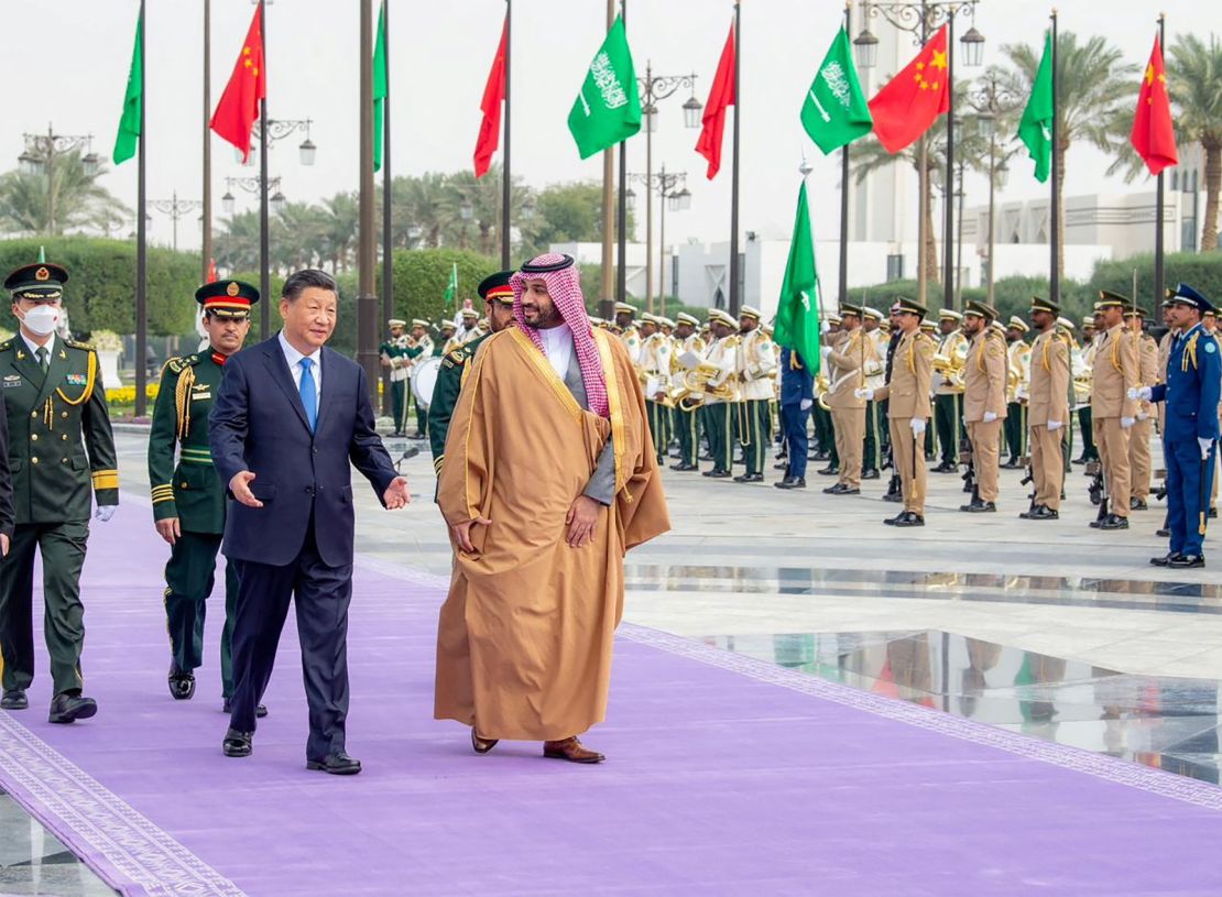 السعودية والصين تؤكدان أهمية أمن الملاحة في مضيق هرمز
