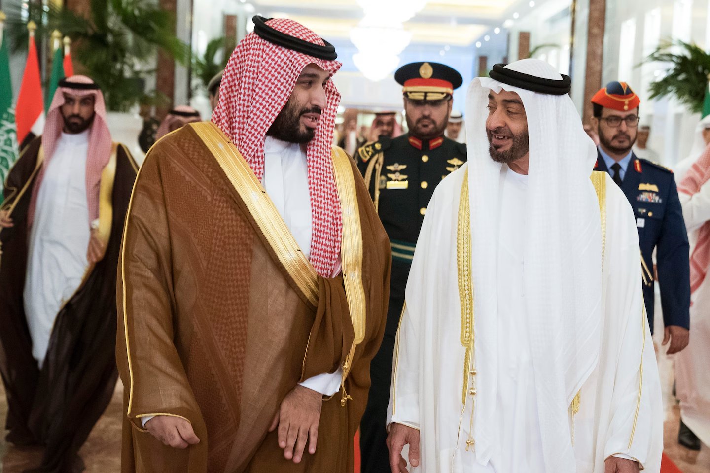 واشنطن بوست: مواجهة "سعودية ـ إماراتية" تنذر بانفجار إقليمي وتهدد حسابات واشنطن