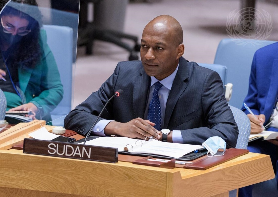 دبلوماسي سوداني لقرقاش: لن تغسلوا جرائمكم من ذاكرة السودانيين
