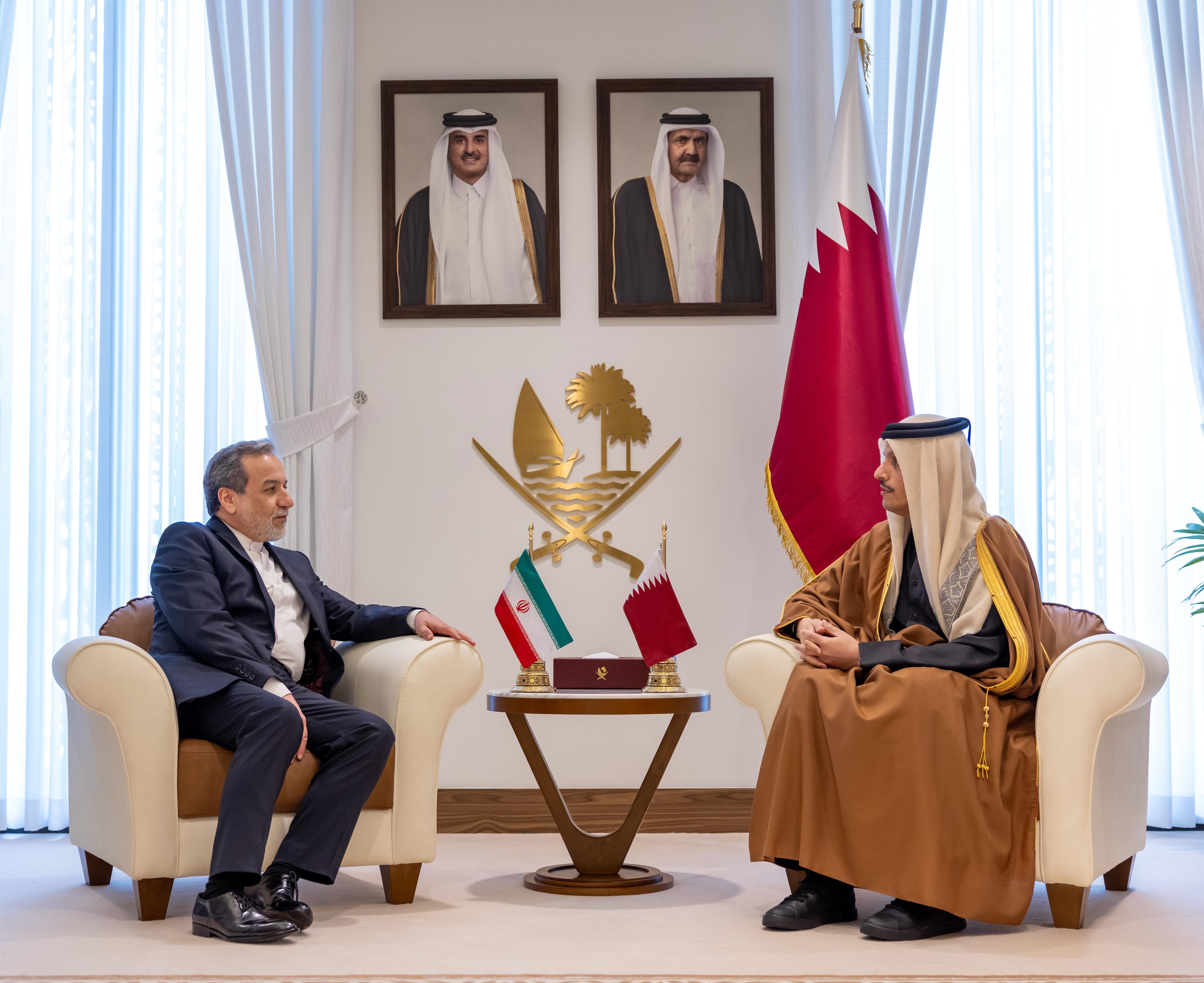 قطر وإيران تؤكدان استمرار التعاون لدعم المحادثات غير المباشرة مع واشنطن