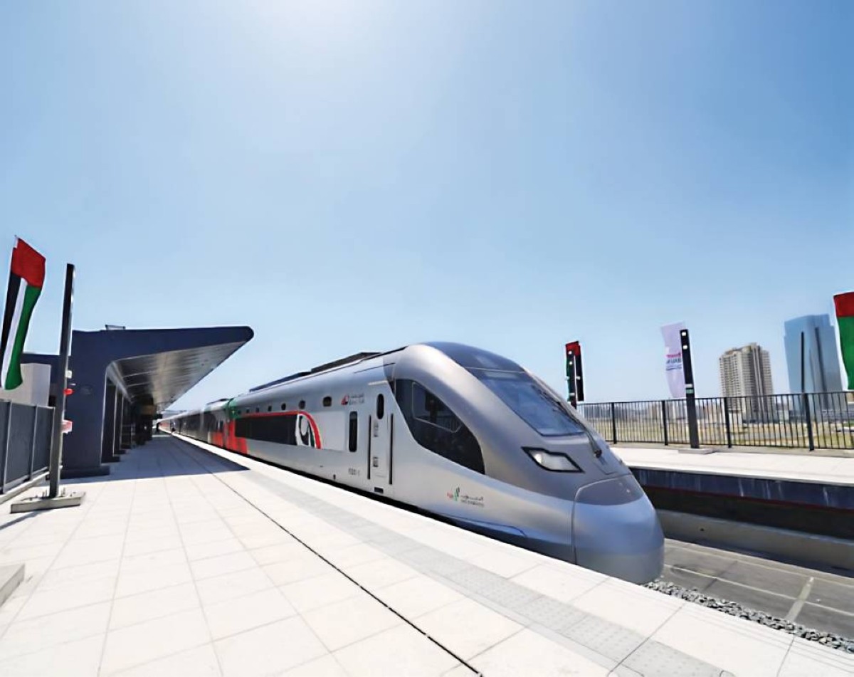 صافرة التاريخ.. انطلاق أولى رحلات قطار الاتحاد من الفجيرة إلى أبوظبي