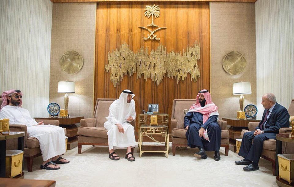 تحرك إماراتي مكثف في واشنطن.. هل يقترب تصنيف “الإصلاح” إرهابياً وما تداعياته على اليمن والسعودية؟