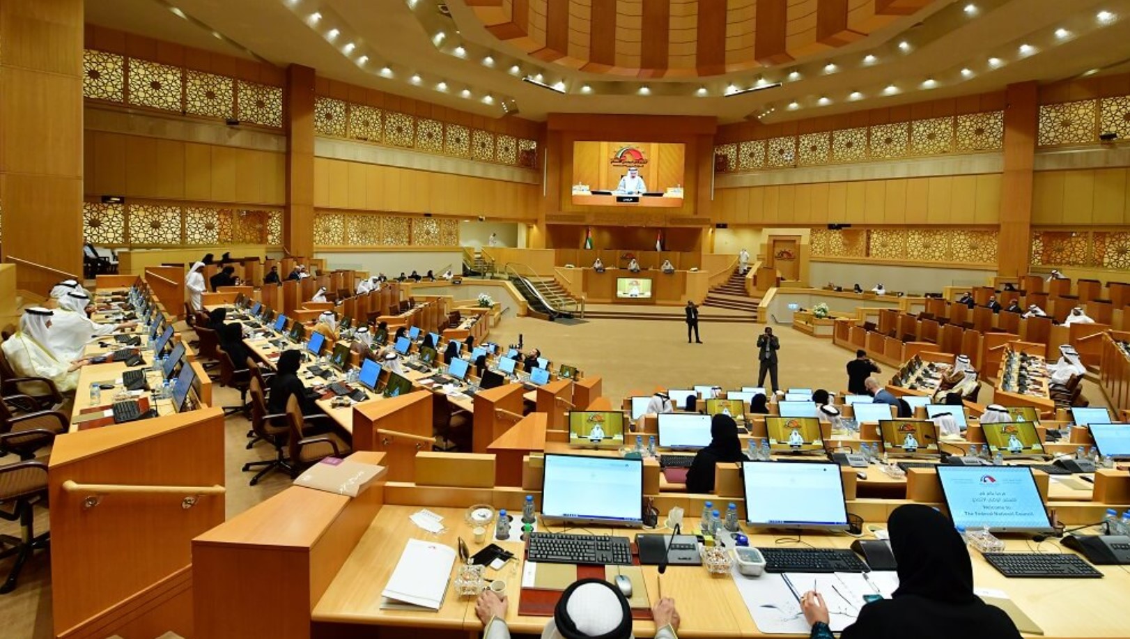 "الوطني الاتحادي" يقترح نظام عمل أكثر مرونة للأمهات المواطنات