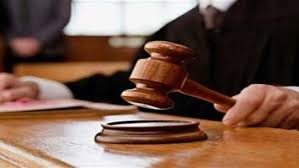 محاكمة عصابة حاولت تهريب سيارات مستأجرة بوثائق مزوّرة